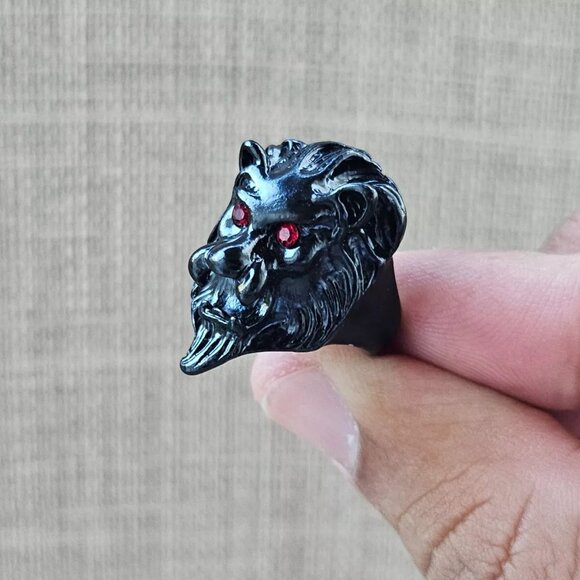 Lion Face Ring Black Tone Metal Fashion Jewelry Red Eyes Unisex Ring Size 9 - Picture 7 of 12
